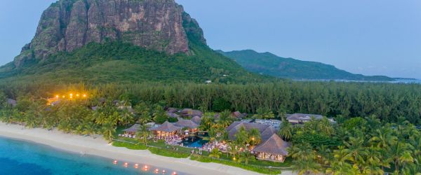 LUX* Le Morne Strandleben im tropischen Resort